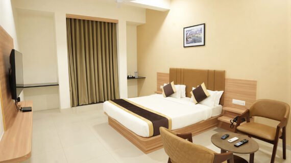 hotel-shree-rudraksh-somnath-comfortable-room.jpg